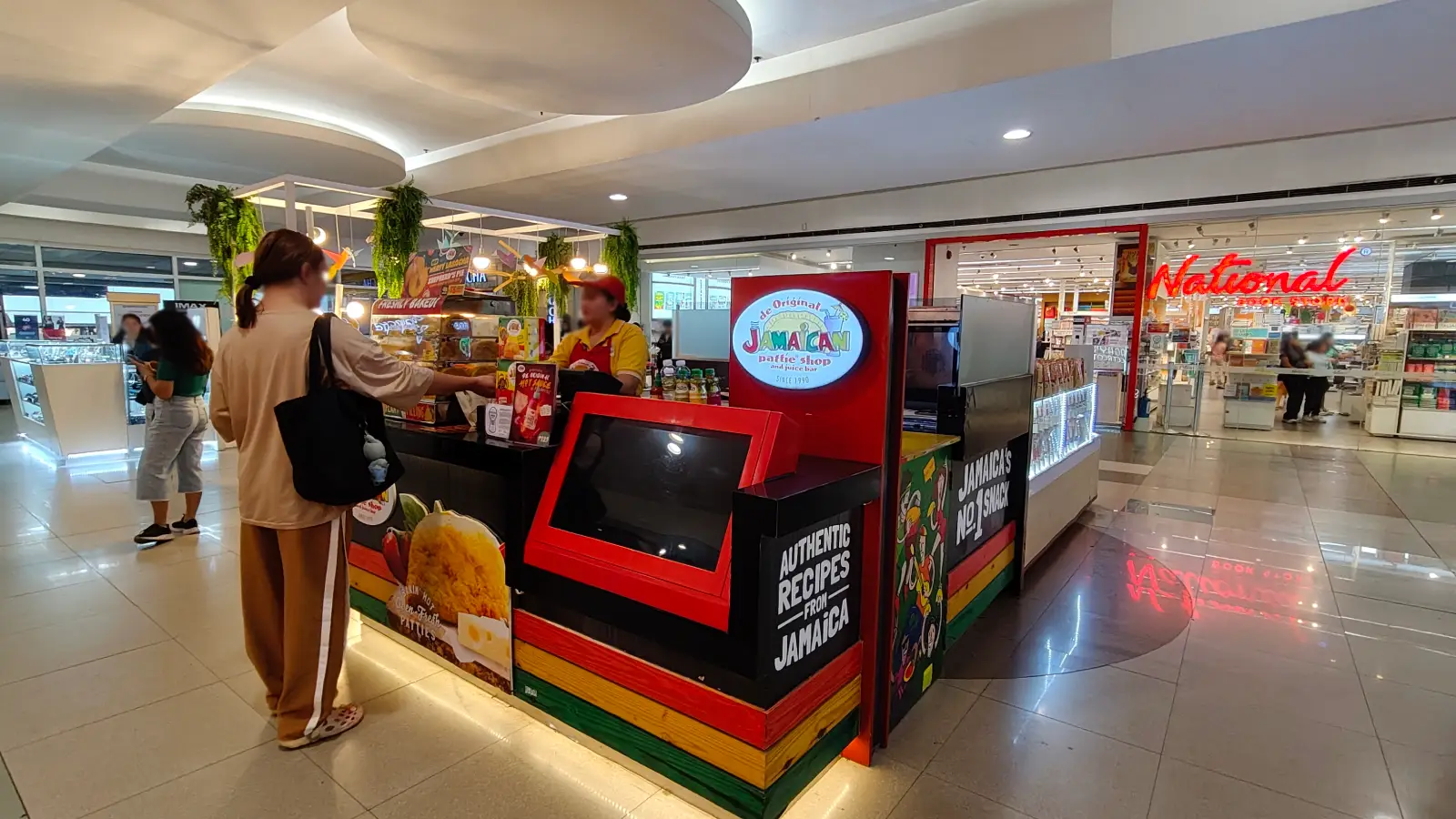 DE ORIGINAL JAMAICAN PATTIE SHOP in SM City North EDSA